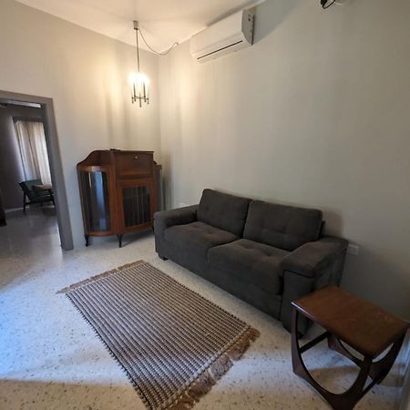 Stylish Retro Suites Il-Furjana Extérieur photo
